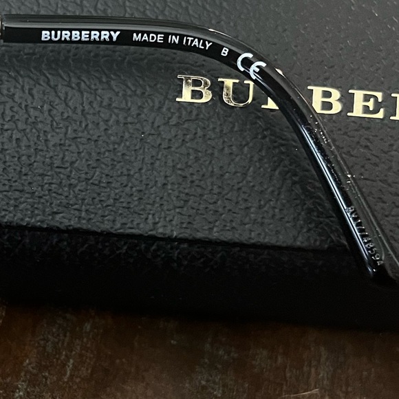 Burberry Sunglasses - Excellent Condition - Picture 7 of 16